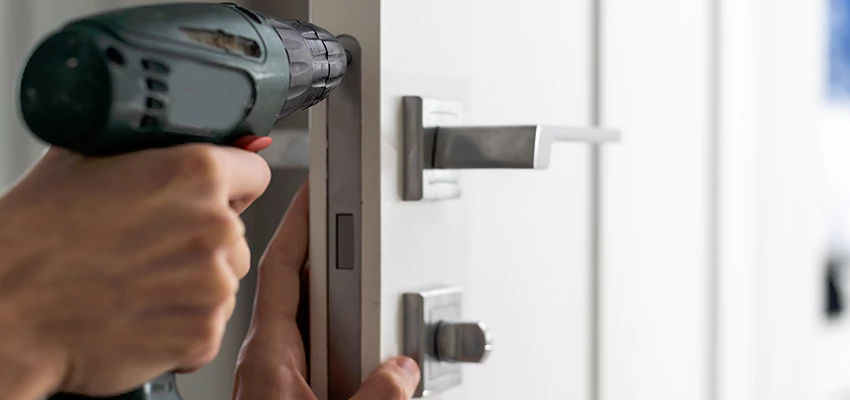 Locksmith For Lock Replacement Near Me in Urbana, IL